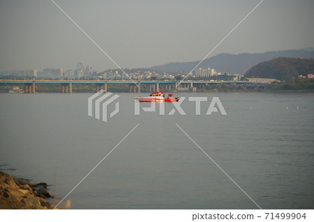Han River, Seoul Han River, Seoul 71499904