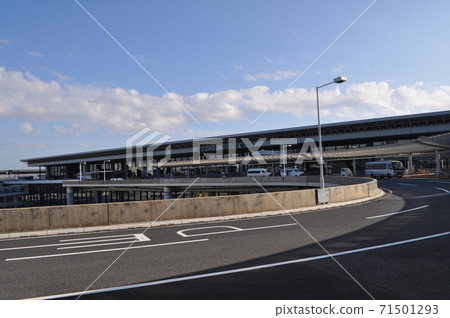 Narita International Airport with few people due to the influence of the new coronavirus Narita International Airport with few people due to the influence of the new coronavirus 71501293
