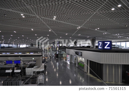 Narita International Airport with few people due to the influence of the new coronavirus Narita International Airport with few people due to the influence of the new coronavirus 71501315