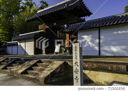 Daianji South Gate, Nara City, Nara Prefecture 71502856