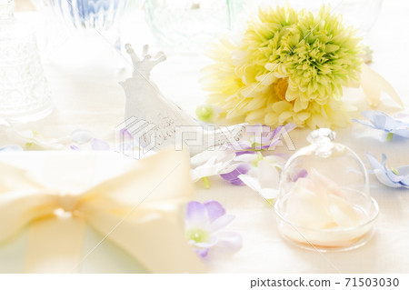 Gift image Gift image 71503030