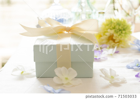Gift image Gift image 71503033