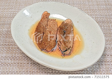 居家風格和簡單的自製““子”彩色鉛筆素描風格 71511575