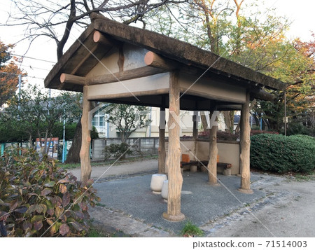 Break space on the jogging course 71514003