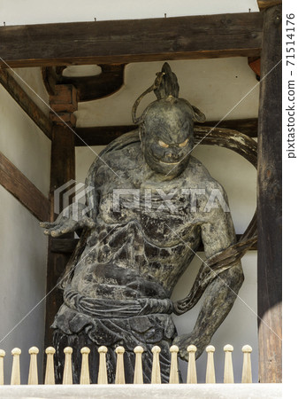 奈良縣生駒郡中敏寺弘曆寺雕像 71514176