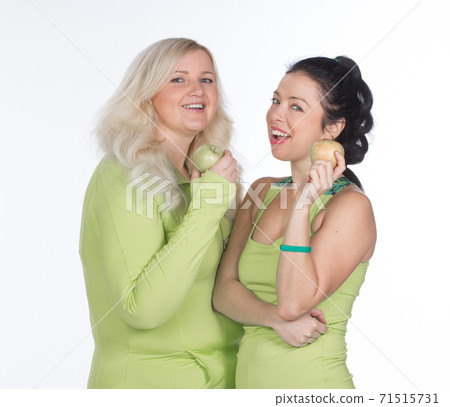 Fit girls with apple Fit girls with apple 71515731