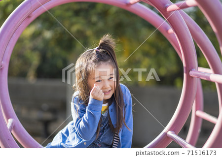 A smiling 4-year-old girl, a smiling 5-year-old girl A smiling 4-year-old girl, a smiling 5-year-old girl 71516173