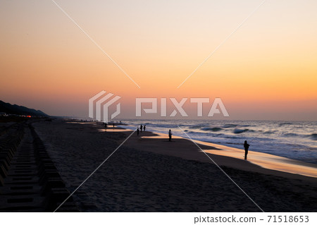 衝浪垂釣者 71518653