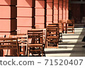 Fashionable cafe terrace 71520407