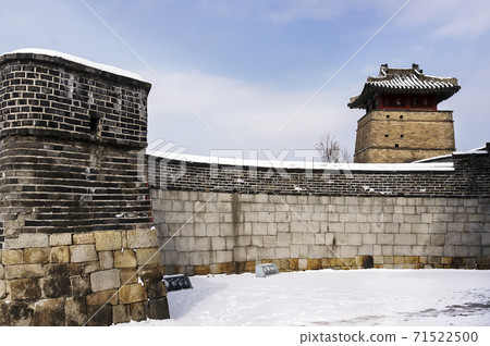 Suwon Hwaseong Suwon Hwaseong 71522500