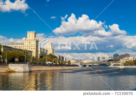 Panoramic view from the boat from the Moscow river 71530070