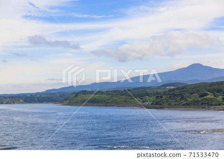 Summer Sea of Japan and Todoroki Mountains as seen from Yukiaizaki, Fukaura Town, Aomori Prefecture Summer Sea of Japan and Todoroki Mountains as seen from Yukiaizaki, Fukaura Town, Aomori Prefecture 71533470