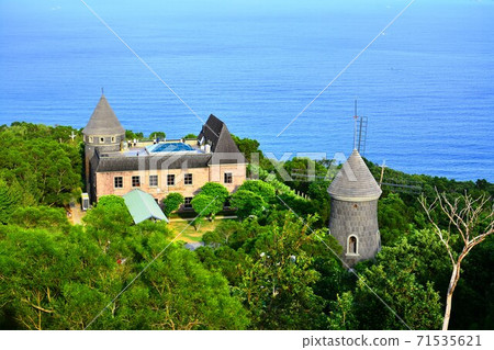 Coastal Castle 71535621