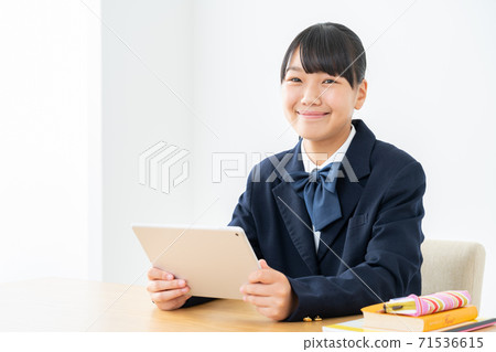 Junior high school, high school, female, study, examination, education, learning Junior high school, high school, female, study, examination, education, learning 71536615