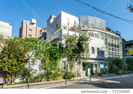 Shibuya Fureai Botanical Center 71538995
