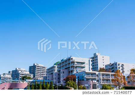 Scenery in front of Keio Horinouchi Station on the Keio Sagamihara Line in Hachioji, Tokyo Scenery in front of Keio Horinouchi Station on the Keio Sagamihara Line in Hachioji, Tokyo 71540077