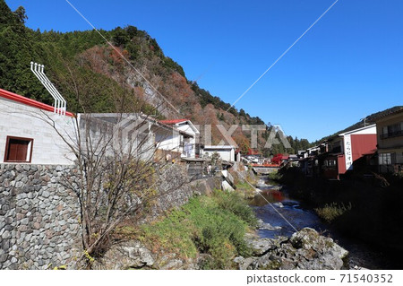 Autumn leaves of Tenkawa village Lonzanji Autumn leaves of Tenkawa village Lonzanji 71540352