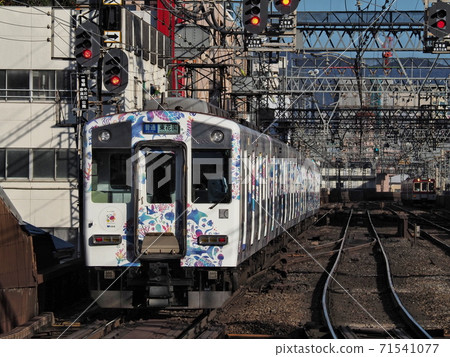 近鐵5800系列海遊館包裝車 照片素材 圖片 圖庫