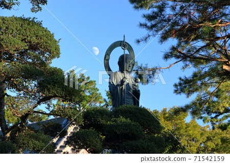 Kosodate Jizo with moon behind at Kumano Jinja - Shrine, Kozo Temple - Kozoji, Kisarazu Chiba Japan 71542159