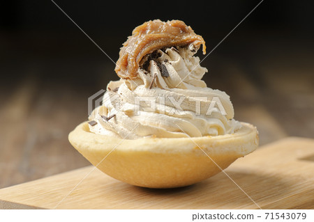 Mini Banoffee Pie Mini Banoffee Pie 71543079