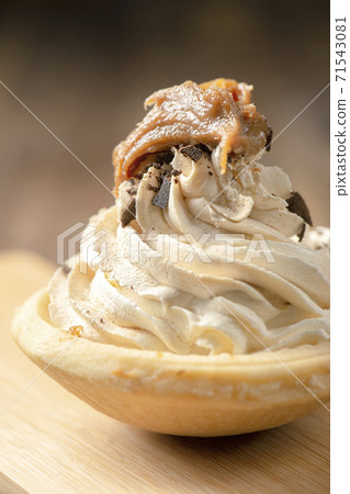 Mini Banoffee Pie 71543081