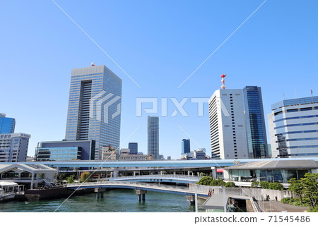 東京濱崎橋附近的城市景觀 東京濱崎橋附近的城市景觀 71545486
