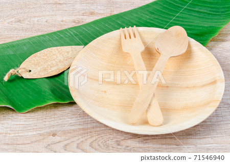 Kitchenware made from dried betel nut leaf palm, natural material. Kitchenware made from dried betel nut leaf palm, natural material. 71546940