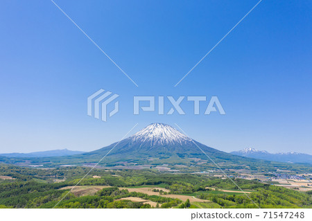 Drone aerial view, landscape of Niseko's vast land and Mt. Yotei / Hokkaido Niseko area Drone aerial view, landscape of Niseko's vast land and Mt. Yotei / Hokkaido Niseko area 71547248