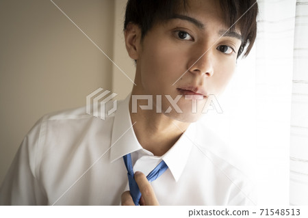 做穿衣的商人 71548513