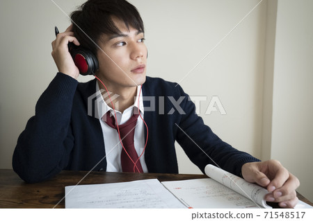 Male student to study 71548517