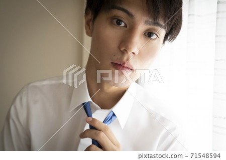 做穿衣的商人 71548594