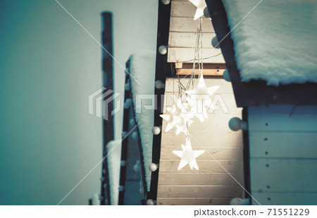 christmas market in the city 71551229