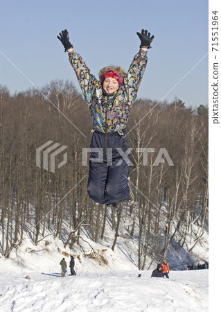 The young woman jumping 71551964