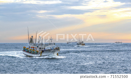 Fishing boat in the sea in front of Guryongpo, Pohang Fishing boat in the sea in front of Guryongpo, Pohang 71552500