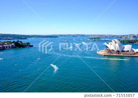 Sydney, the most beautiful port city in the world 71553857