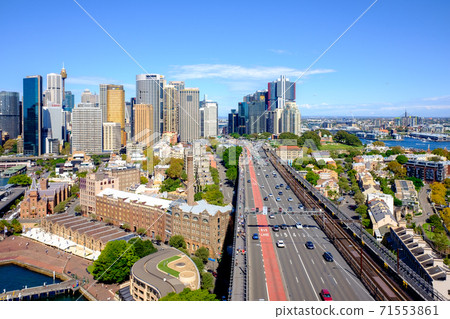 Sydney, the most beautiful port city in the world 71553861