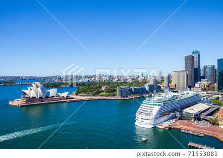 Sydney, the most beautiful port city in the world 71553881