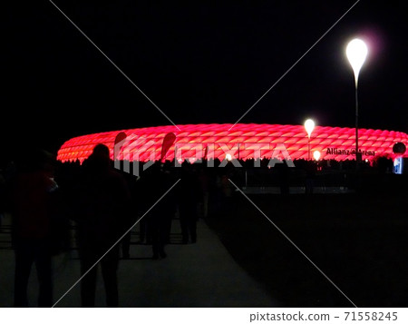 慕尼黑安聯球場 71558245