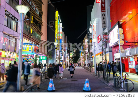 東京池袋夜陽光60街 照片素材 圖片 圖庫