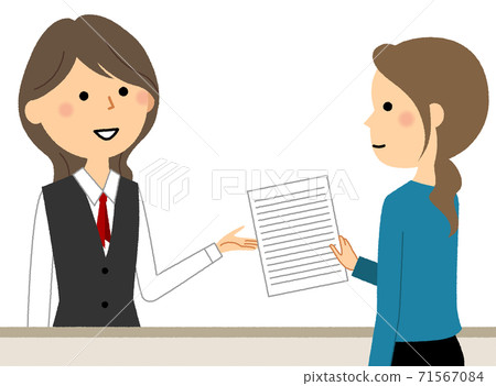 穿制服的女人接受 71567084