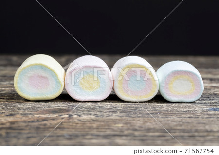soft cylindrical marshmallows 71567754