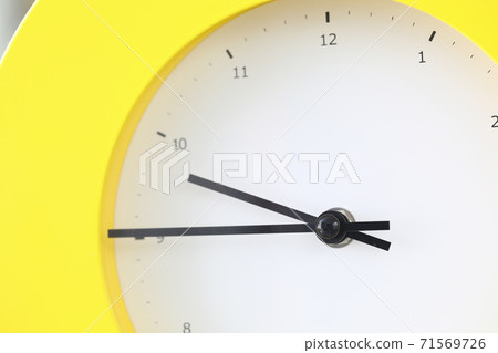 Cropped picture of clock Cropped picture of clock 71569726