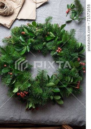 Christmas decoration pine tree wreath. zero waste concept 71571656