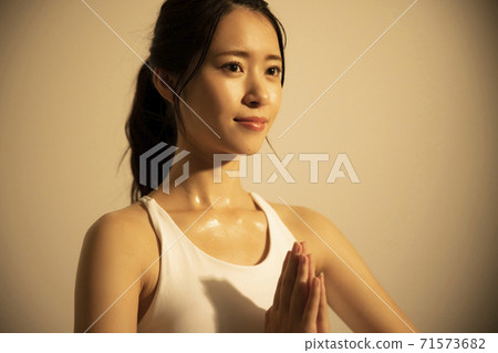 Female athlete sports Female athlete sports 71573682