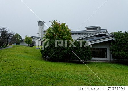 Ceramic Museum Rain 71573694