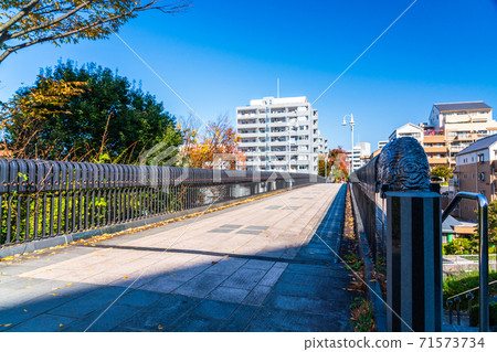 Keio Horinouchi Station, Hachioji-shi, Tokyo Scenery in front of the station Kazami chicken pedestrian bridge Keio Horinouchi Station, Hachioji-shi, Tokyo Scenery in front of the station Kazami chicken pedestrian bridge 71573734