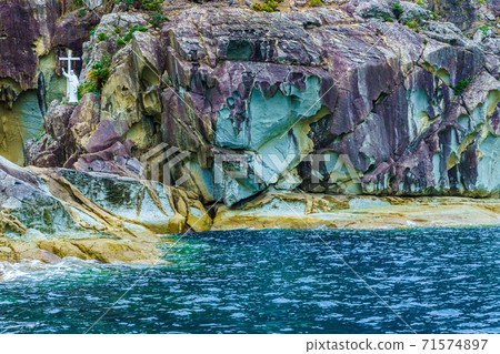 Christian Cave Wakamatsu Island Cruise [Shinkamigoto Town, Minamimatsuura District, Nagasaki Prefecture] 71574897