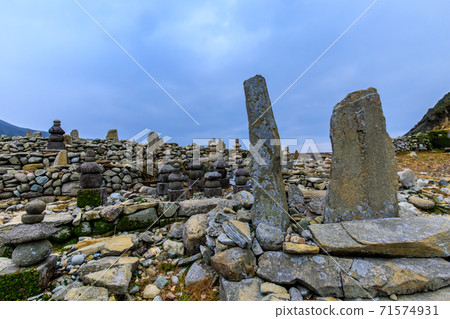 Hinoshima Stone Towers [Shinkamigoto Town, Minamimatsuura District, Nagasaki Prefecture] 71574931