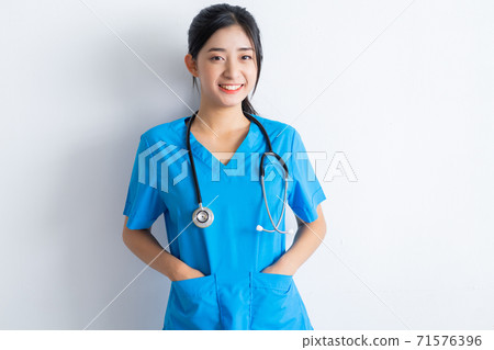 Woman doctor Woman doctor 71576396