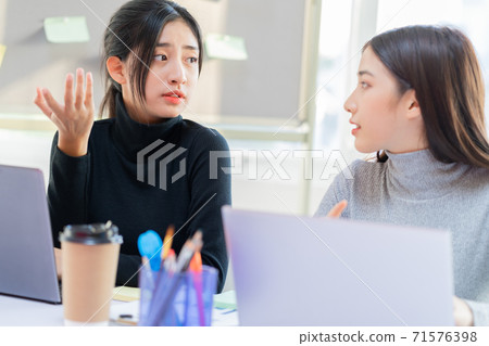 Women business conversation Women business conversation 71576398